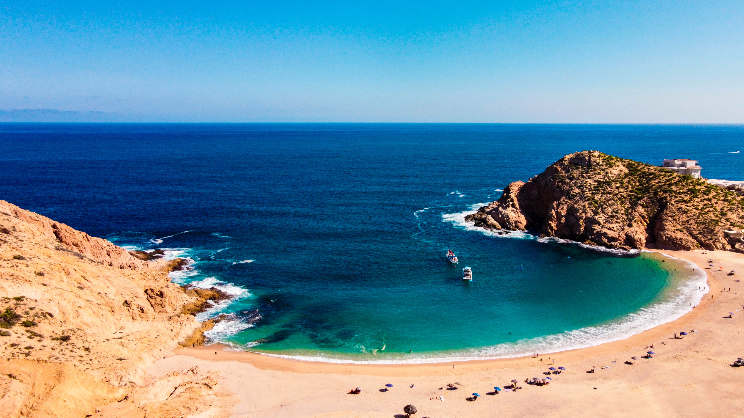 A beach in Los Cabos | GlobeQuest Blog