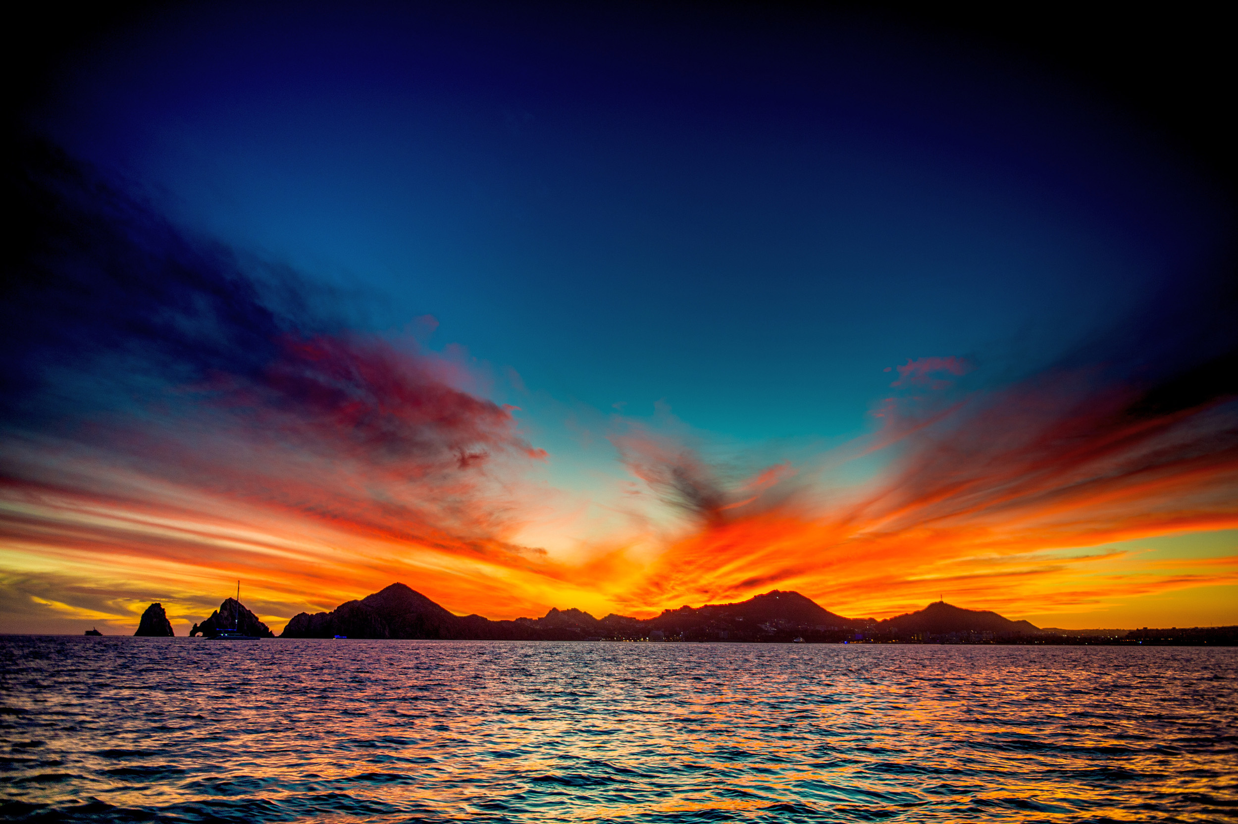 A typical sunset in Los Cabos | GlobeQuest Blog